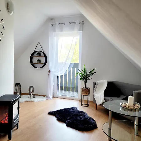 Caloroczny W Nadolu Z Jacuzzi Na Tarasie Nadole (Pomerania)