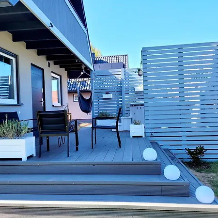 Caloroczny W Nadolu Z Jacuzzi Na Tarasie Feriehus Nadole (Pomerania)