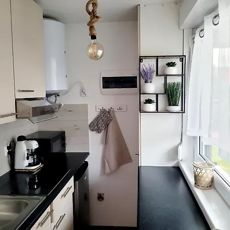 Caloroczny W Nadolu Z Jacuzzi Na Tarasie Feriehus Nadole (Pomerania)