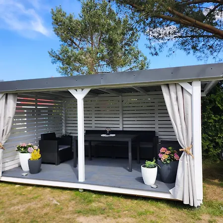 Caloroczny W Nadolu Z Jacuzzi Na Tarasie Nadole (Pomerania)